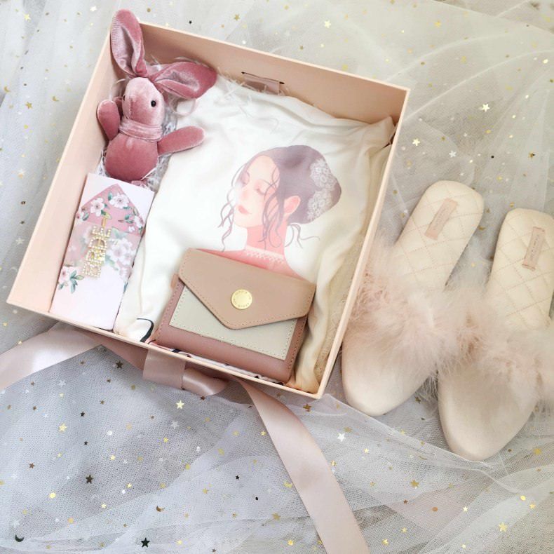 Що подарувати нареченій на дівич-вечір?