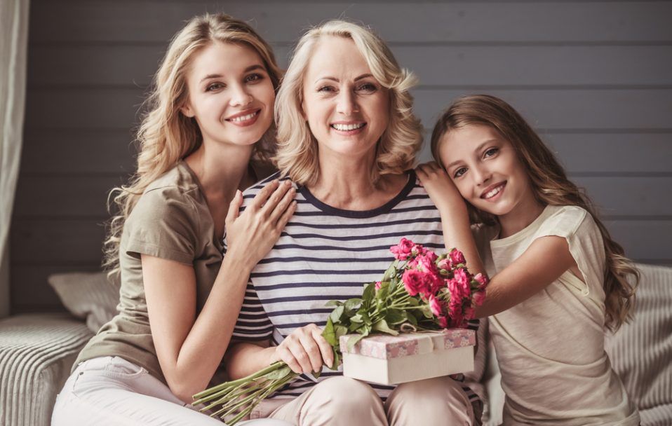 Які подарунки вибрати для молодої мами?