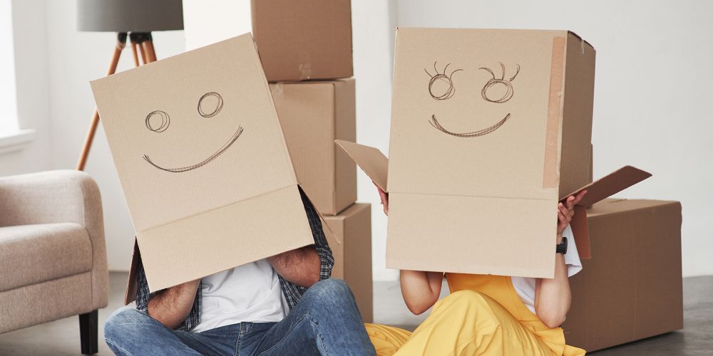 Що подарувати сусідам на новосілля?